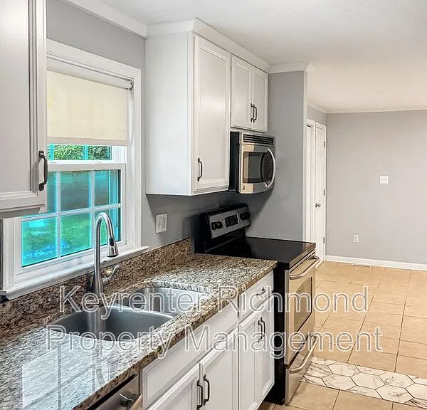 1019 Halsey Ln — Photo 8