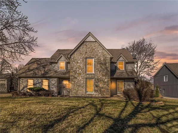 11505 Lowell St, Overland Park, KS 66210