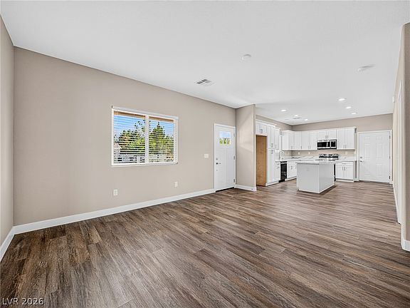 5th image of 1310 Carson St