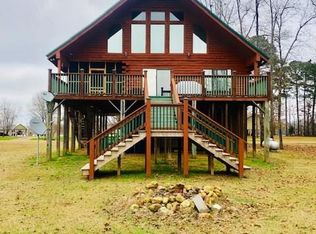 410 Cypress Lake Dr, Pickensville, AL 35447