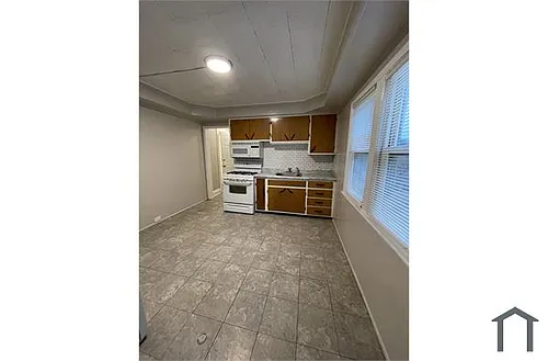 16428 Braddock Ave #2 Photo 1