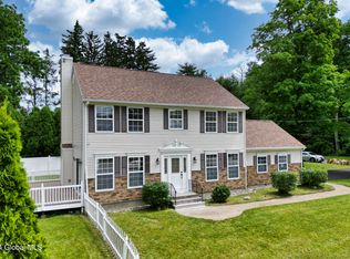 2285 Troy Schenectady Rd, Niskayuna, NY 12309