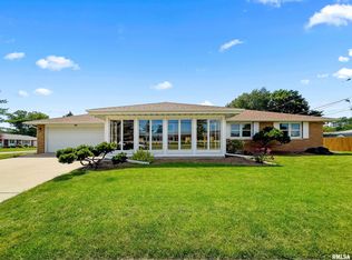 1111 S 4th Ave, Morton, IL