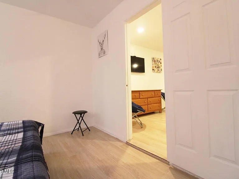 5200 Carousel Dr #3 — Photo 8