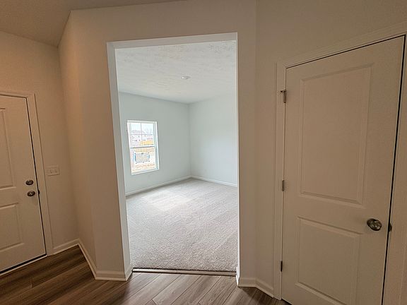 2nd image of 301 Autumn Ct