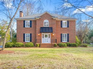441 Fieldstone Dr, Burlington, NC 27215