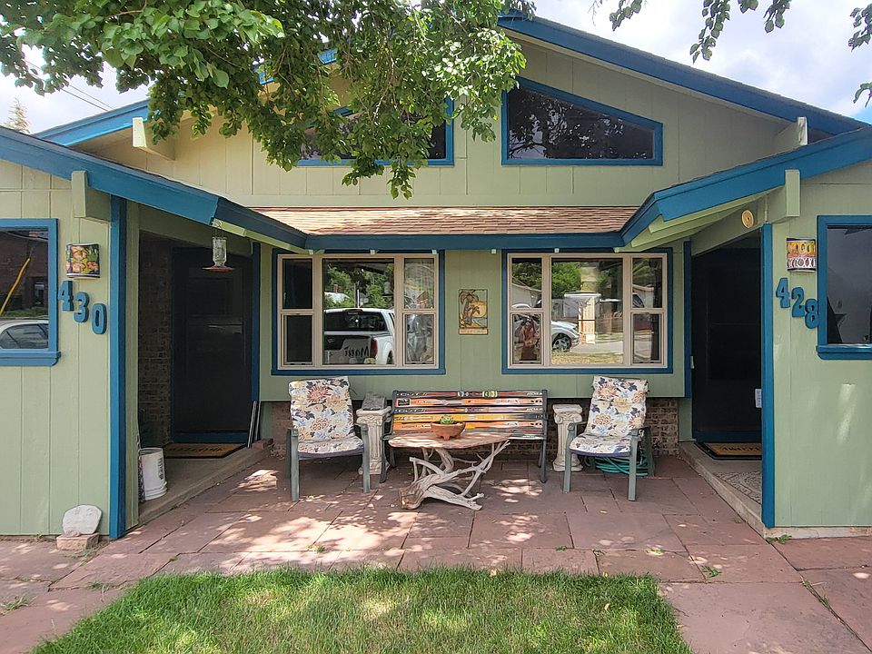 Downtown Lyons Ranchstyle Duplex
For Rent: 430 4th Avenue