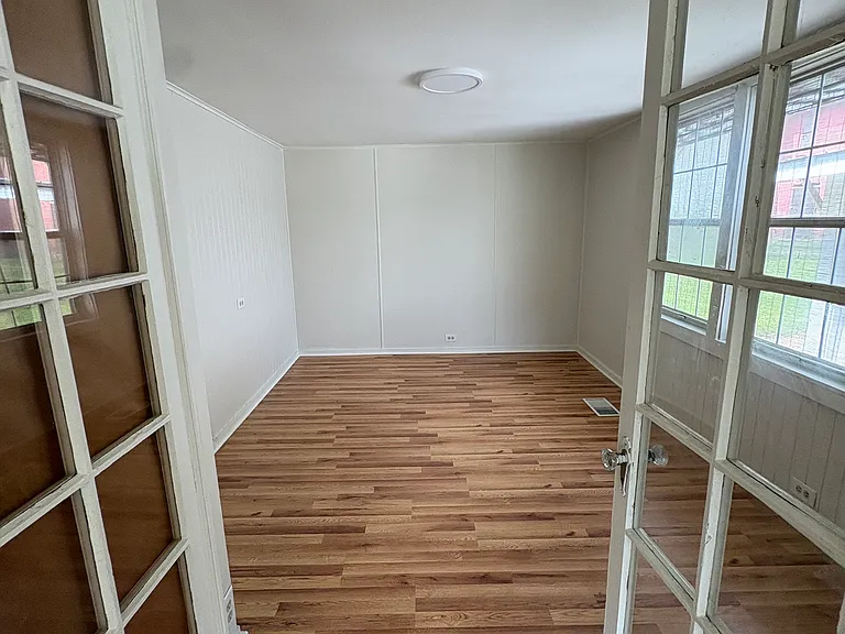 4391 Kelly Ave #2 — Photo 4