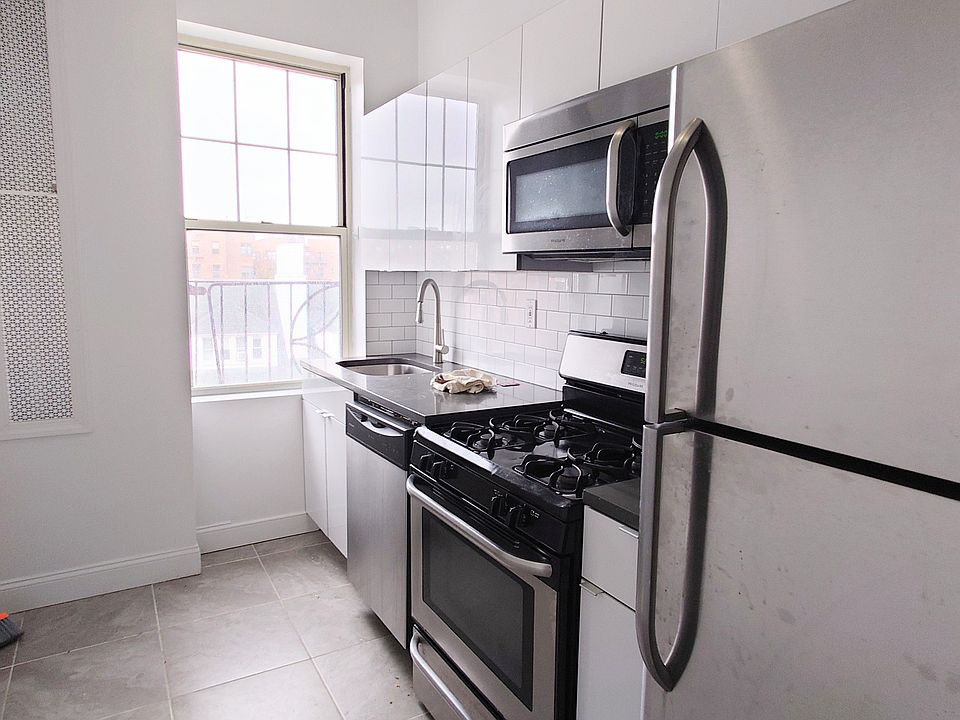 1st image of 12032 83rd Ave APT 3E
