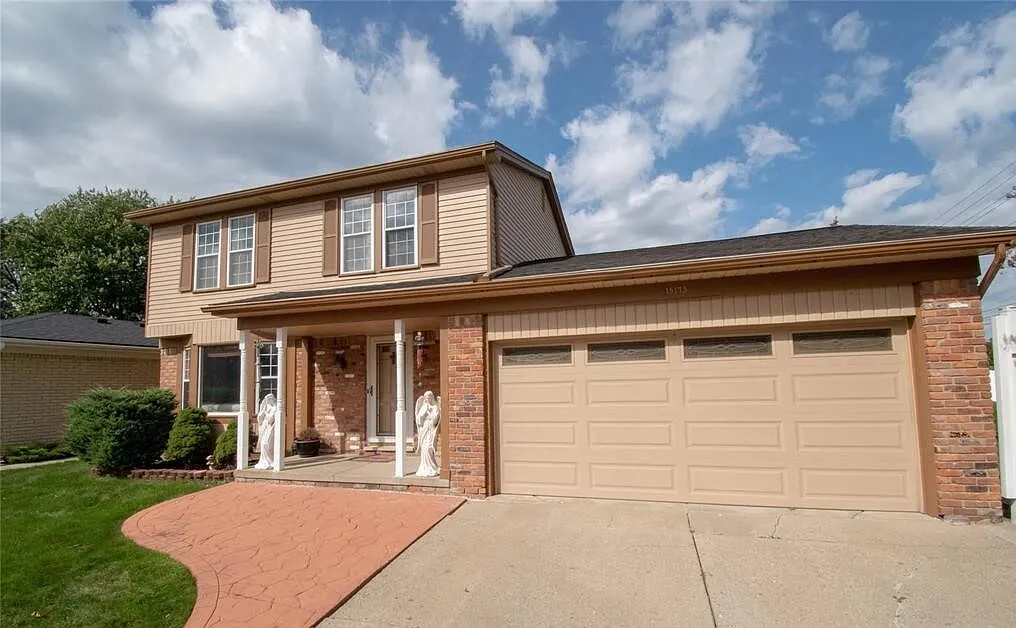 15175 Congress Drive - 1 — Photo 4