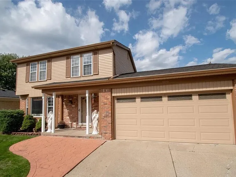 15175 Congress Dr — Photo 6