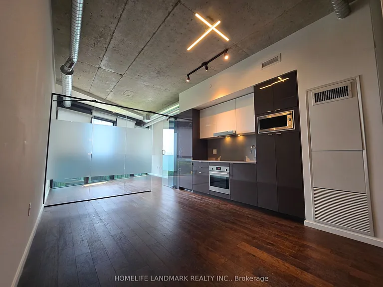 21 Lawren Harris Sq #618 — Photo 3