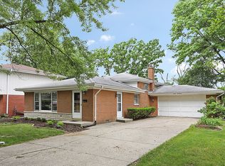 1122 Hillview Dr, Lemont, IL