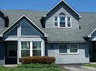 96 College St, Hamilton, NY 13346