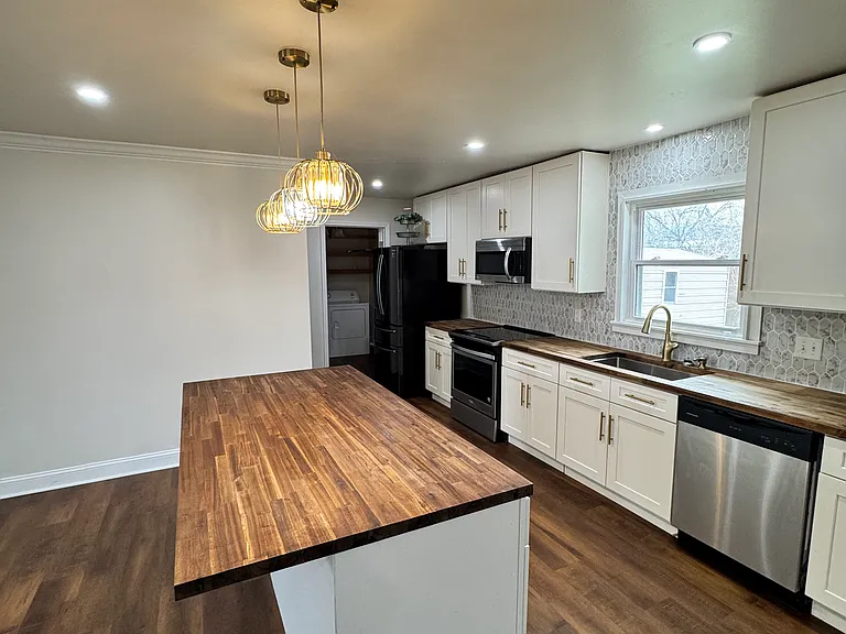 10310 Picadilly Ln SW — Photo 10