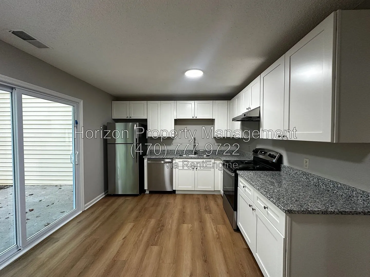 2 bed, 1.5 bath, 1040 sqft, $1,525 — Photo 2