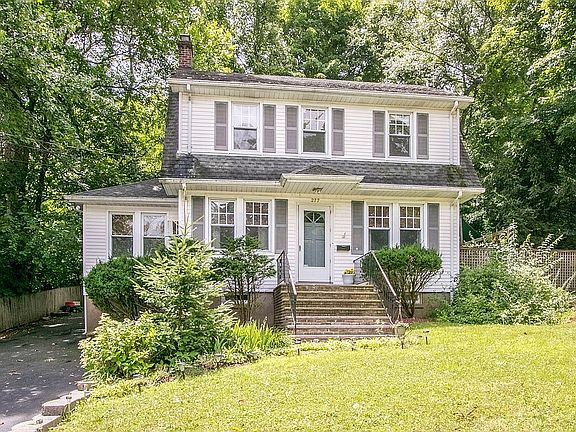 2nd image of 277 Piermont Ave