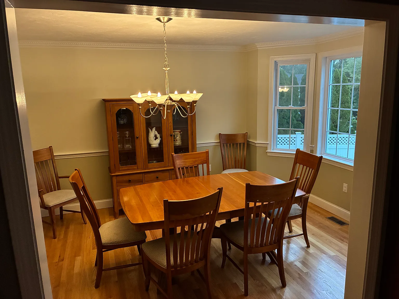 3 bed, 2.5 bath, 1820 sqft, $4,400 — Photo 3