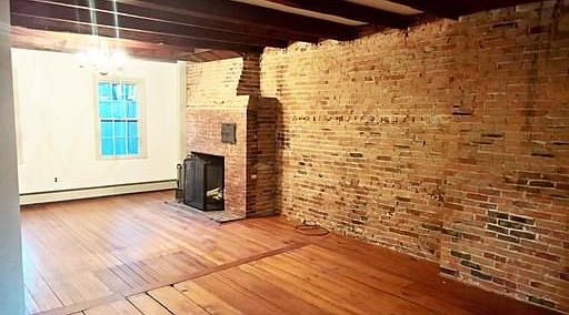 3rd image of 17 Munroe St