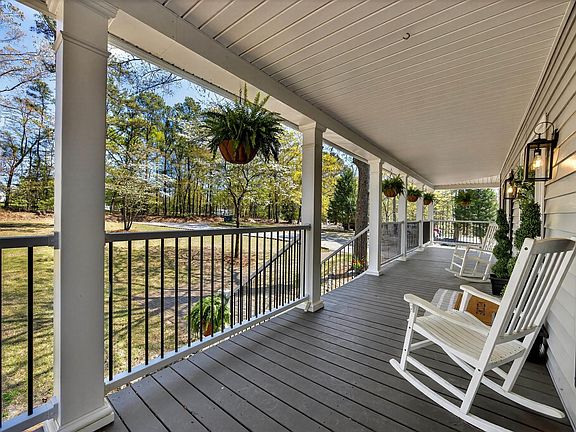 3rd image of 106 Lorick Cir