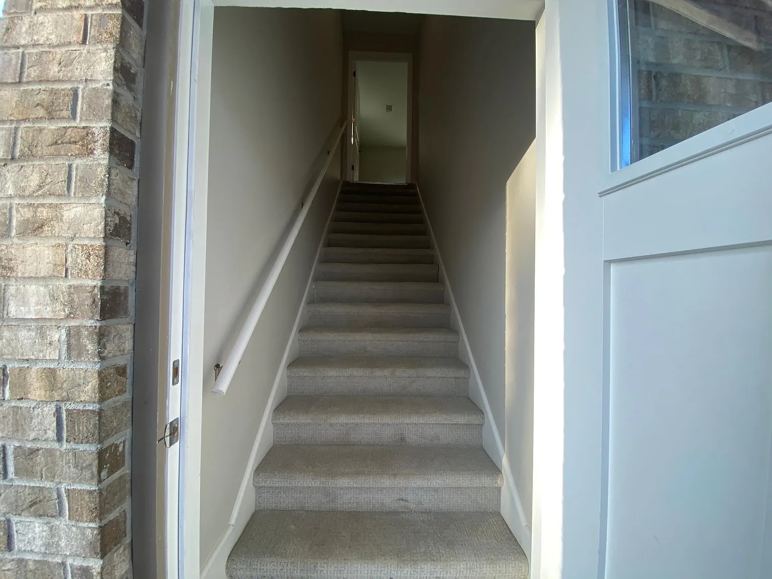 3 bed, 1400 sqft, $1,500 — Photo 3