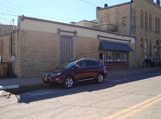 106 W 2nd St, Peabody, KS 66866