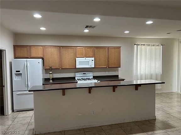 5th image of 3698 Blake Canyon Dr
