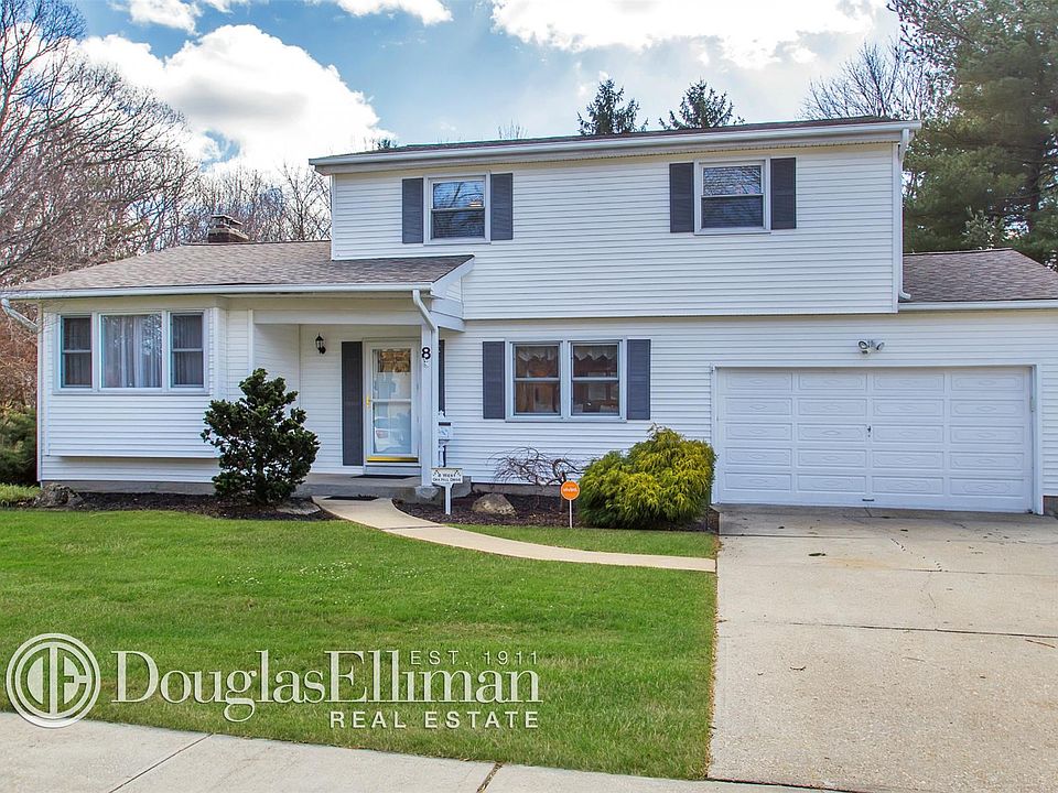 1st image of 8 W Oak Hill Dr
