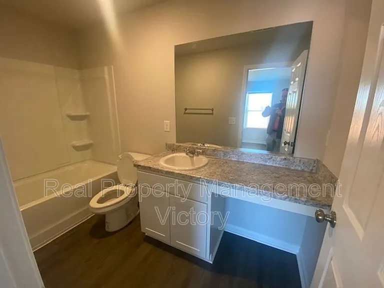 122 Marina Dr — Photo 10