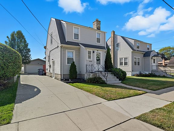 2nd image of 3043 W 96th Pl