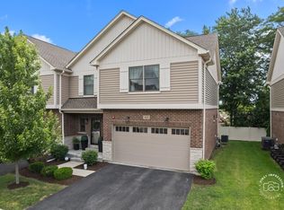 413 Pierce Rd, Itasca, IL 60143