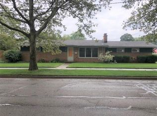 710 Beaumont Dr NW, Grand Rapids, MI 49504