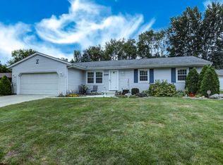 2405 Mary Lou Dr, Urbana, IL 61802