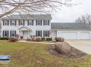 1202 Bay De Noc Ct, Green Bay, WI 54311