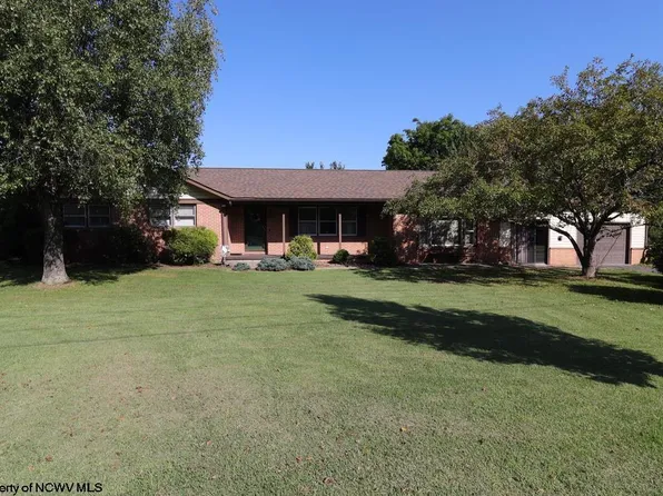 279 Hillcrest Dr, Elkins, WV 26241