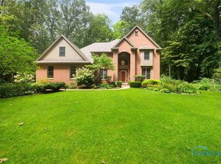 1136 Wentworth Ave, Holland, OH