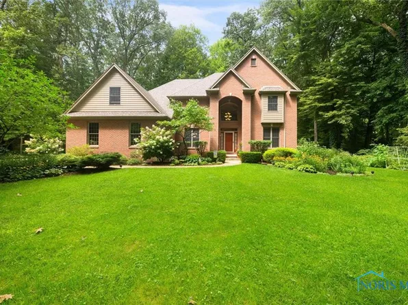 1136 Wentworth Ave, Holland, OH 43528