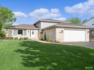 762 Lisson Grv, New Lenox, IL 60451