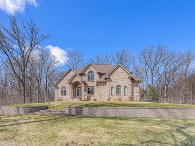 595 Donna Mae, Leonard, MI, 48367