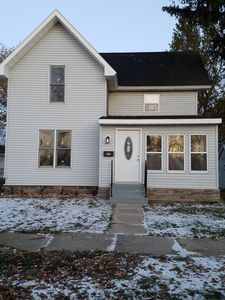 1312 Pearl St, Lake Odessa, MI, 48849