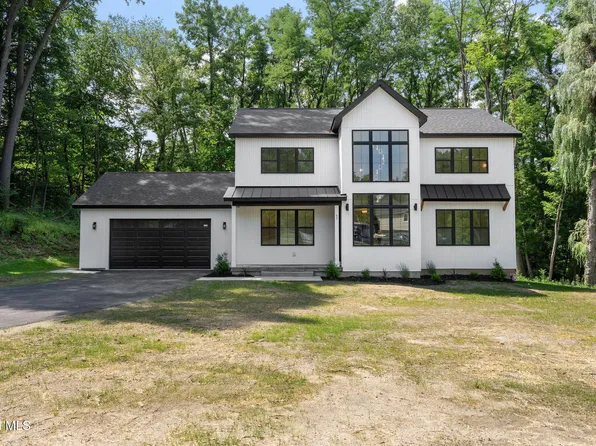 1 Aspen Circle, Albany, NY 12208