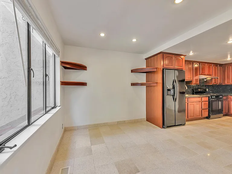603 Stonegate Dr — Photo 7