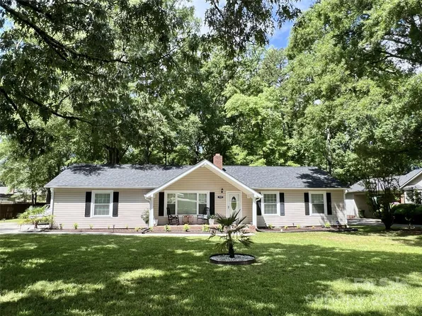 1937 Hickory Dr, Lancaster, SC 29720