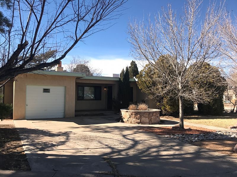 1st image of 801 Van Buren Pl SE