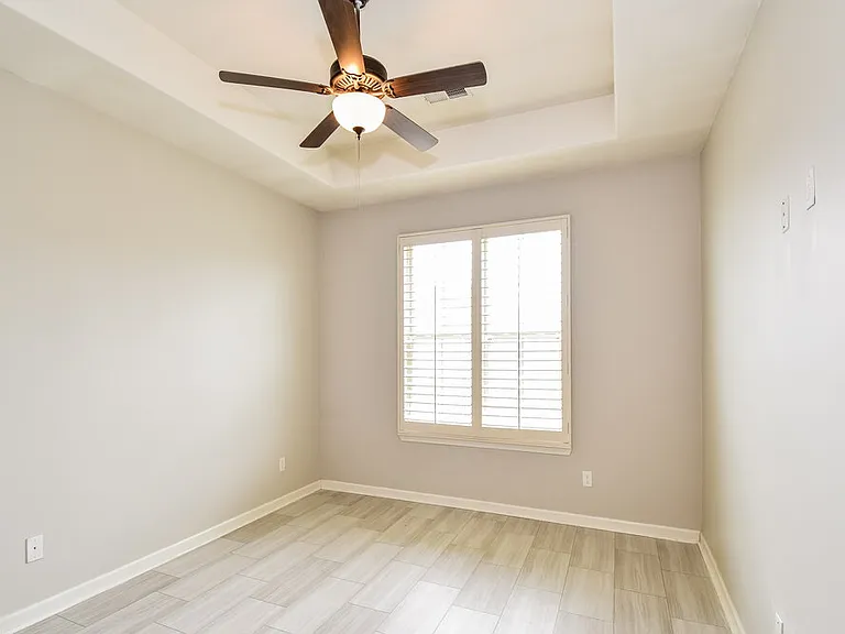 430 Hidden Meadows Cv — Photo 8