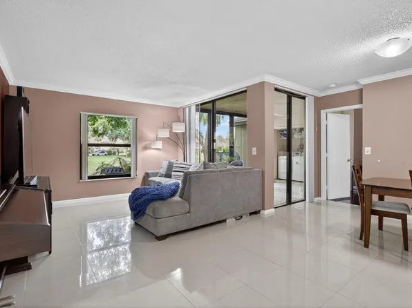 4483 Carambola Circle S #27320, Coconut Creek, FL 33066