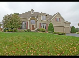 328 Patrick John Ct, Geneva, IL 60134