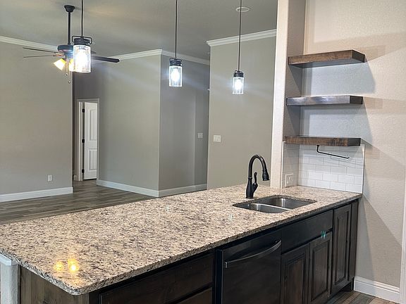 4th image of 2203 Navasota St