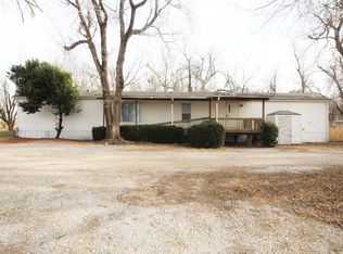 16242 Vineyard Rd, Yukon, OK 73099