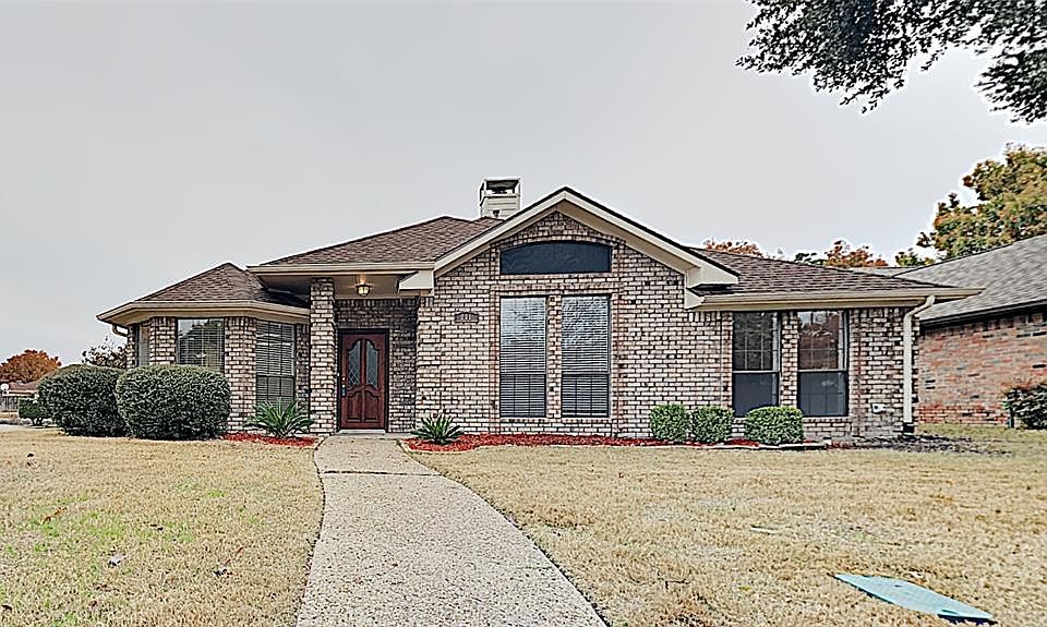 1st image of 201 N Winding Oaks Dr